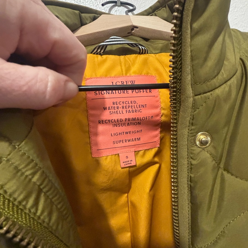 J. Crew Quilted Primaloft Puffer in Olive - Small - Picture 4 of 5